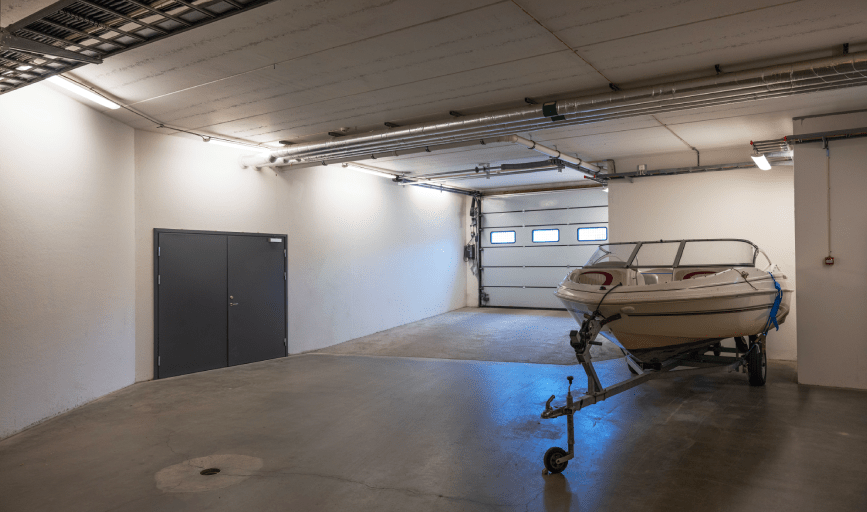 VEHICLE STORAGE UNITS